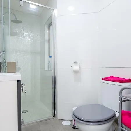 La Perla De La Caleta 公寓 *